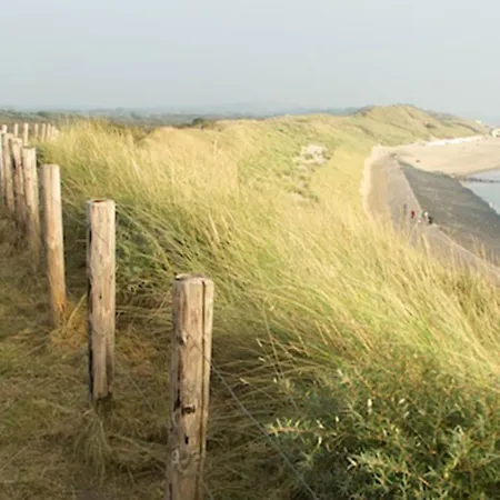 Holiday home Sea Rocks With View And Garden Goedereede