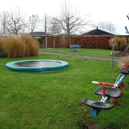 Holiday home Sea Rocks With View And Garden
