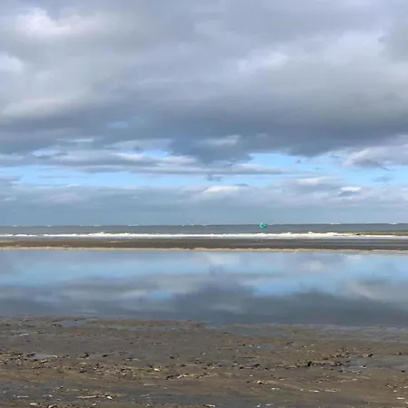 Sea Rocks With View And Garden Holiday home Goedereede