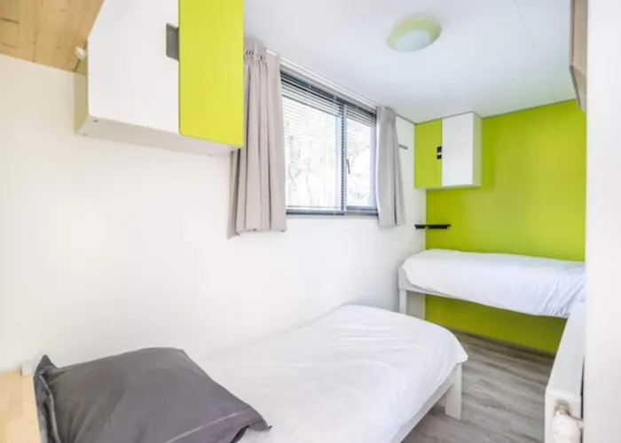 Dom wakacyjny In Near North Sea Goedereede